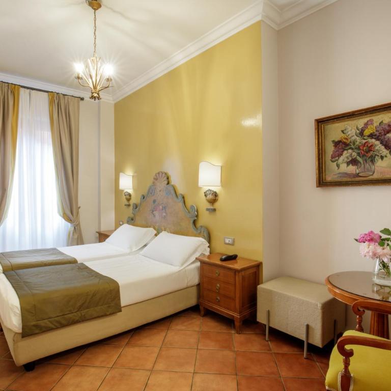 Hotel Mozart - Camera Superior Matrimoniale/Doppia con Letti Singoli - Via dei Greci 23 - 5
