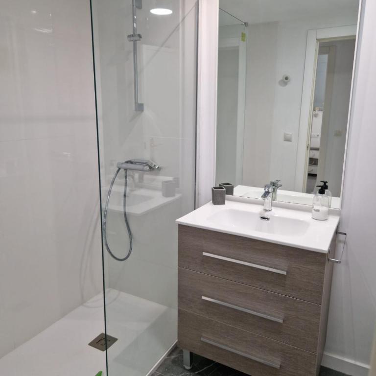 Apartamento primera linea junto al puerto - Apartamento de 2 dormitorios - 15