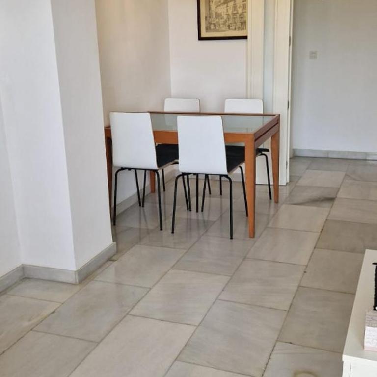 Apartamento primera linea junto al puerto - Apartamento de 2 dormitorios - 6