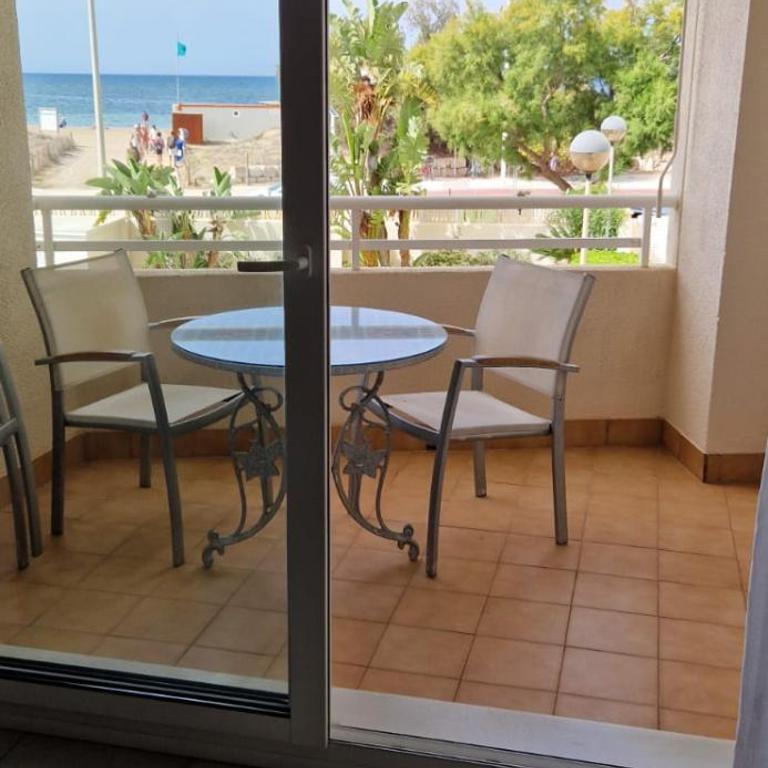 Apartamento primera linea junto al puerto - Apartamento de 2 dormitorios - 3