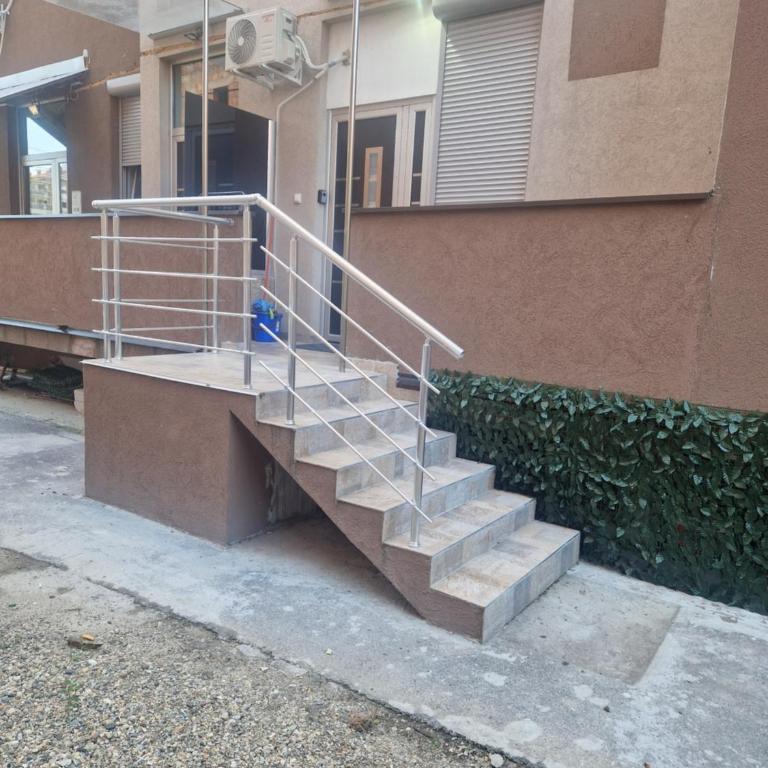 Relax In - Two-Bedroom Apartment - 3