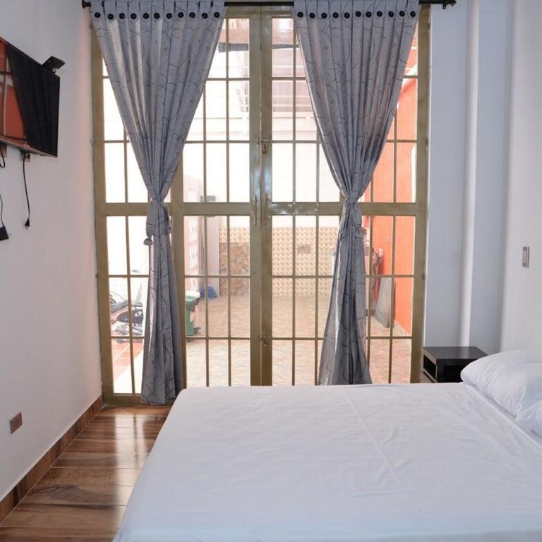 Casa jardin completa con parqueadero privado - Casa de 3 dormitorios - 8