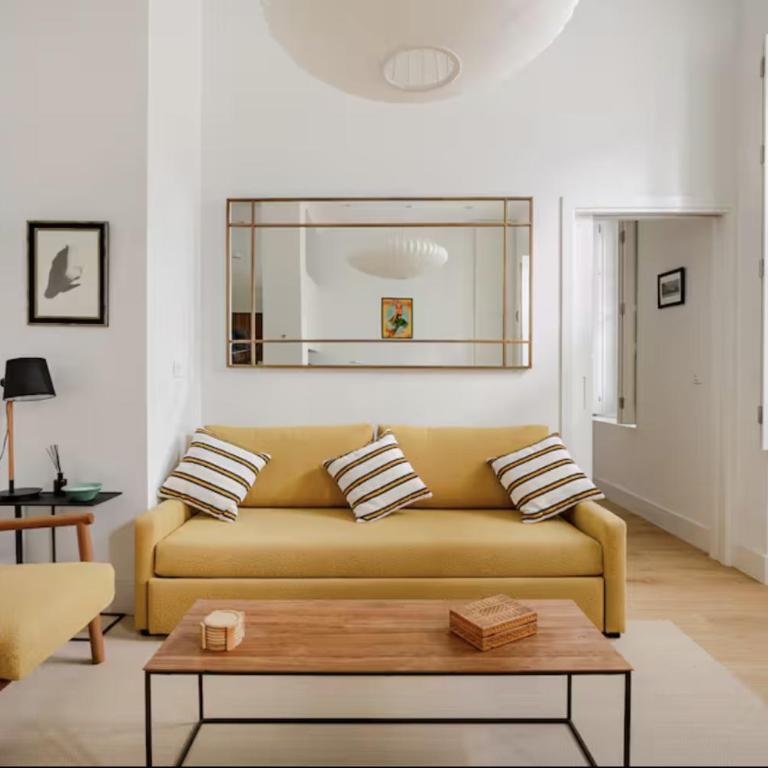 Lunero - Beautiful one bedroom apartment in Seville's Old Town - Apartamento de 1 dormitorio - 1