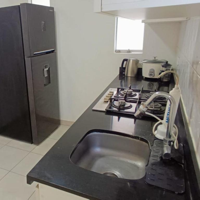 Departamento con cochera - Condominio Las Flores - Two-Bedroom Apartment - 5