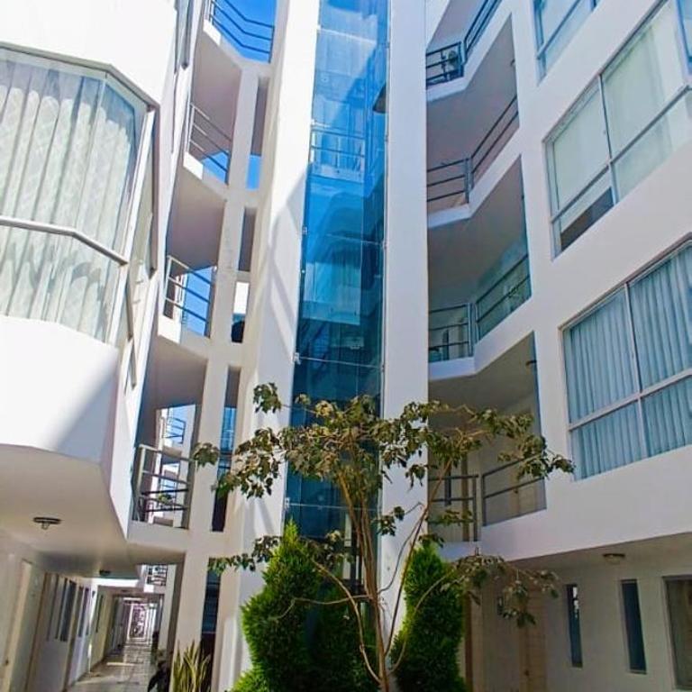 Departamento con cochera - Condominio Las Flores - Two-Bedroom Apartment - 16