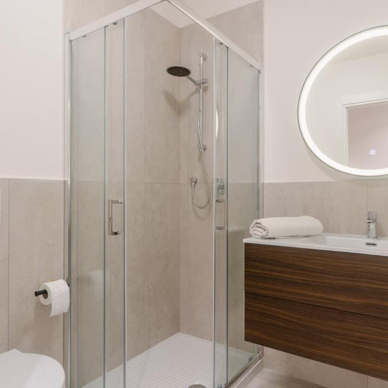 Cozy Retreat Private Room with Shared bath - Camera Matrimoniale - 12