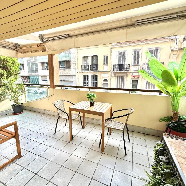 Appartement cosy avec terrasse, proche plages & Palais - Appartement 1 Chambre - 10