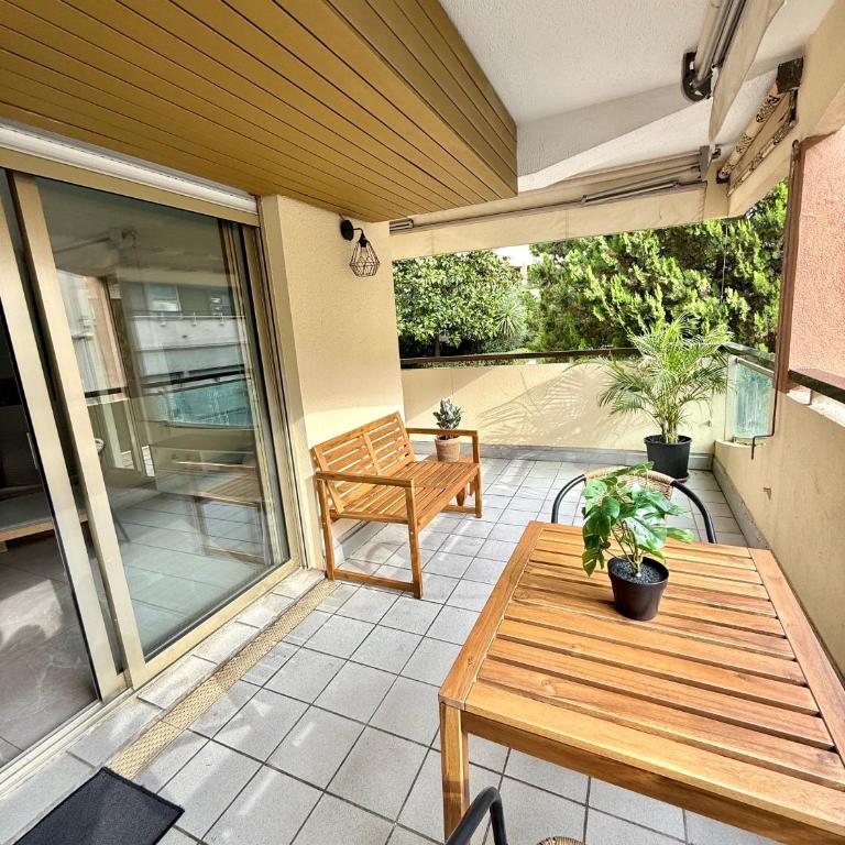 Appartement cosy avec terrasse, proche plages & Palais - Appartement 1 Chambre - 11