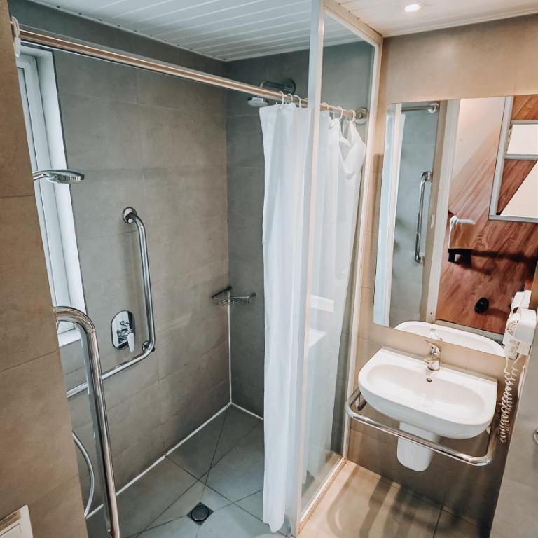 ibis Santiago Providencia - Habitación Doble con cama grande - 4