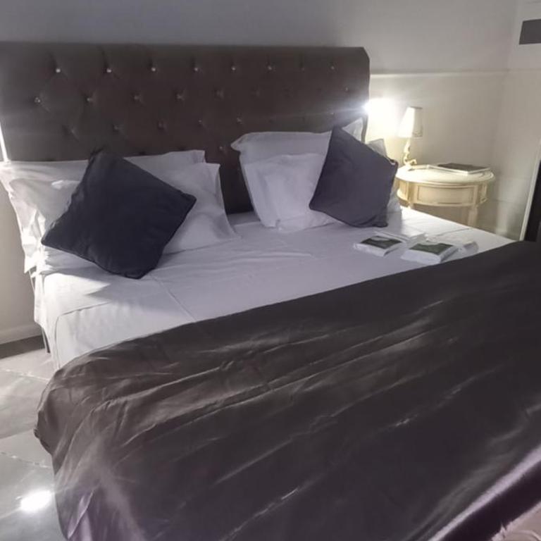 PALAZZO NOVECENTO WELLNESS B&b - Camera King Deluxe - 12