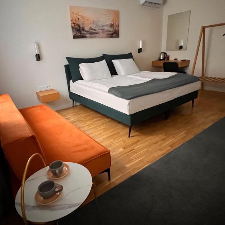 Eda7 Boutique Rooms - Deluxe Double or Twin Room - 1