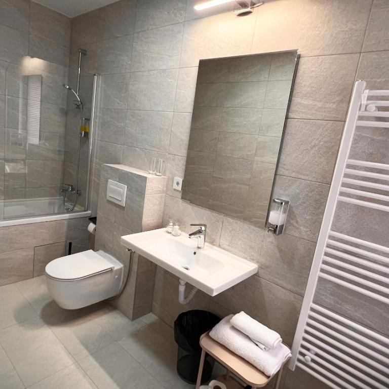 Eda7 Boutique Rooms - Deluxe Double or Twin Room - 7