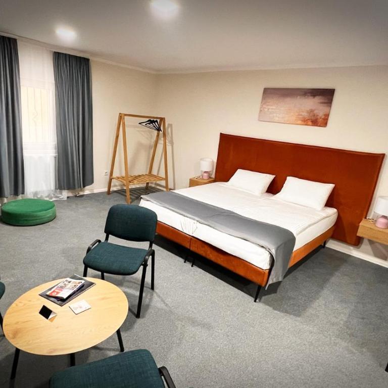 Eda7 Boutique Rooms - Deluxe Double or Twin Room - 43