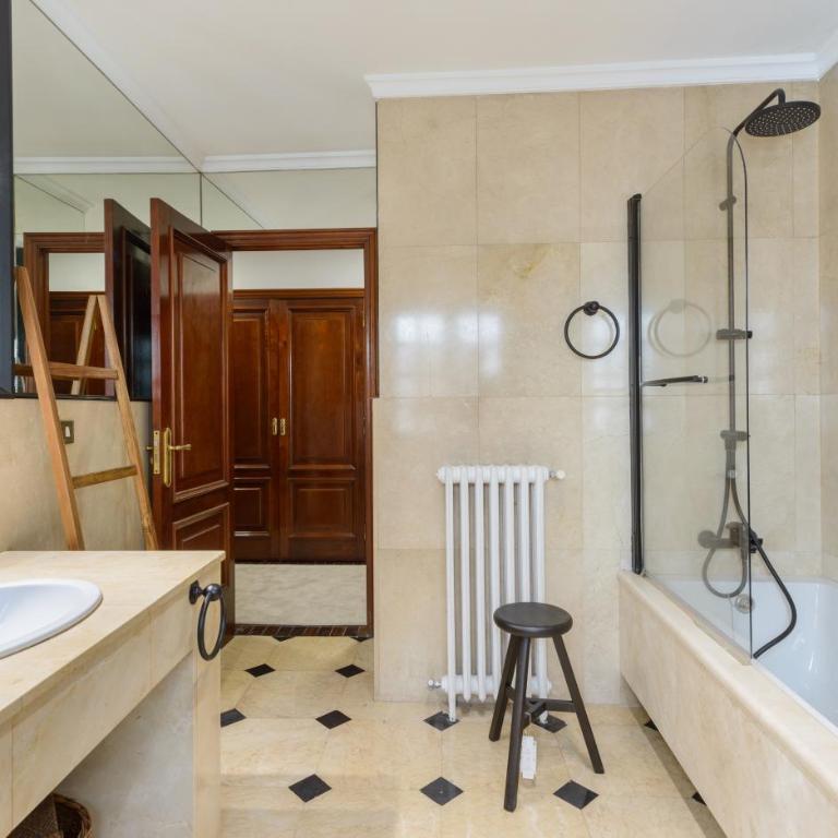 Casa única en pleno corazón de Pontevedra - Villa - 51