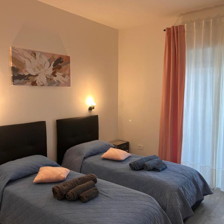 Casa Gurys - Appartamento Deluxe con 2 Camere da Letto e Balcone - 17
