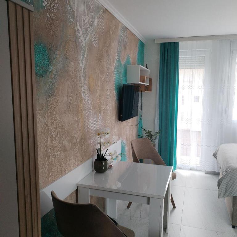 Studio ISKRA 2 Novi Sad - Apartman sa 1 Spavaćom Sobom - 12
