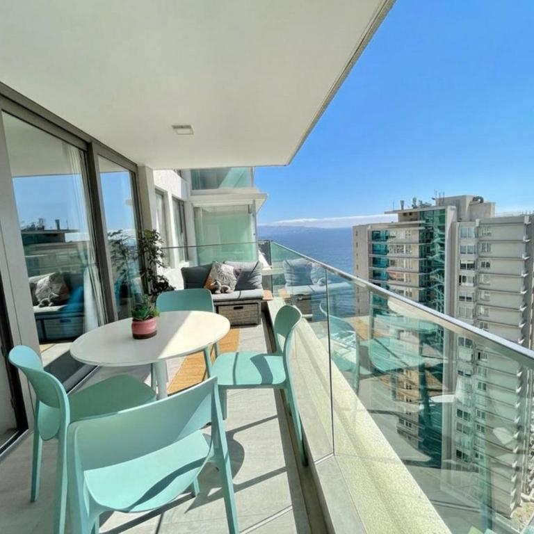 Reñaca Encantador - Departamento precioso con dos dormitorios en suite, sol y vista al mar - Two-Bedroom Apartment - 1