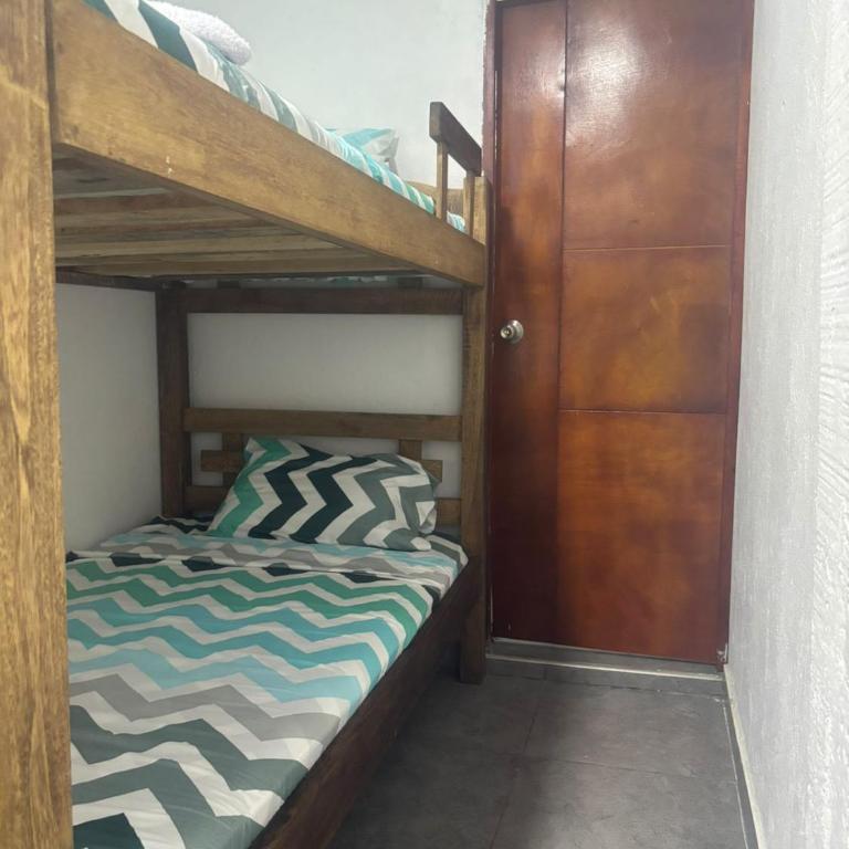 Cartagena Hostel - Budget Twin Room - 2