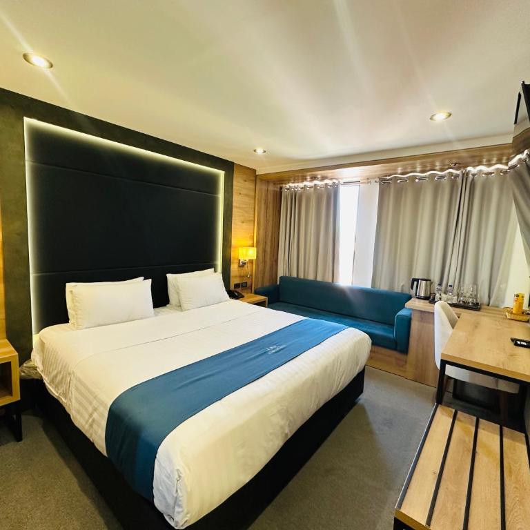 OQ STANDARD HOTEL - Airport - Deluxe Triple Room - 4