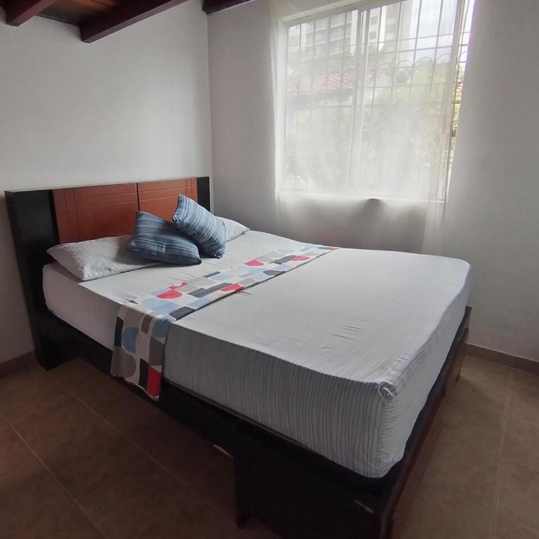Casa azul en Piedecuesta - Two-Bedroom House - 6