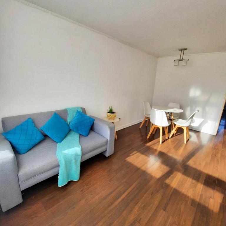 Large apartment within walking distance of Metro Toesca - Apartamento de 1 dormitorio - 2