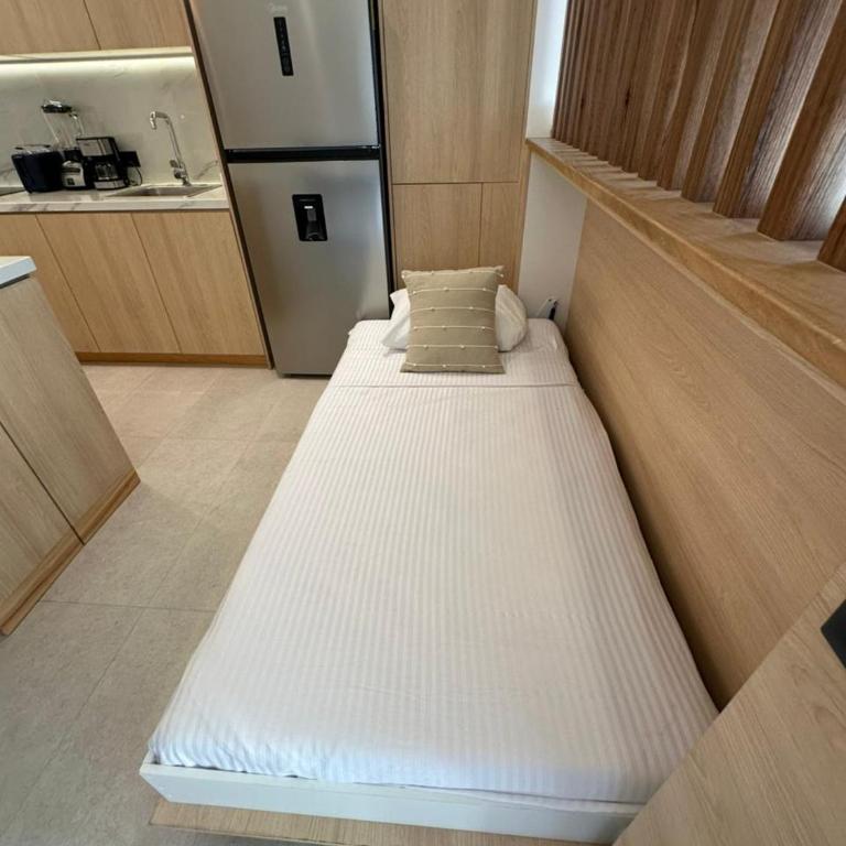 Zuhause Apartments 5th AV - Deluxe King Studio - 8
