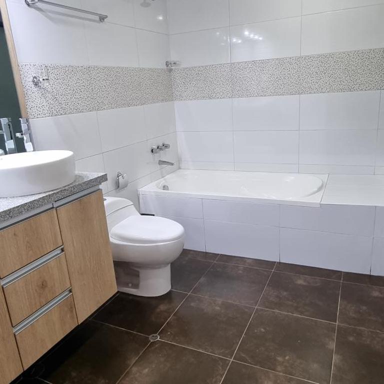 Amanda Lodge - Three-Bedroom Apartment - 9