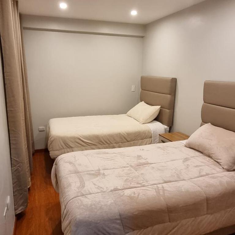 Amanda Lodge - Three-Bedroom Apartment - 10
