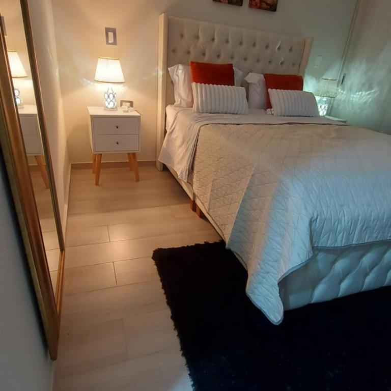 Luxury apartment - Three-Bedroom Apartment - 4