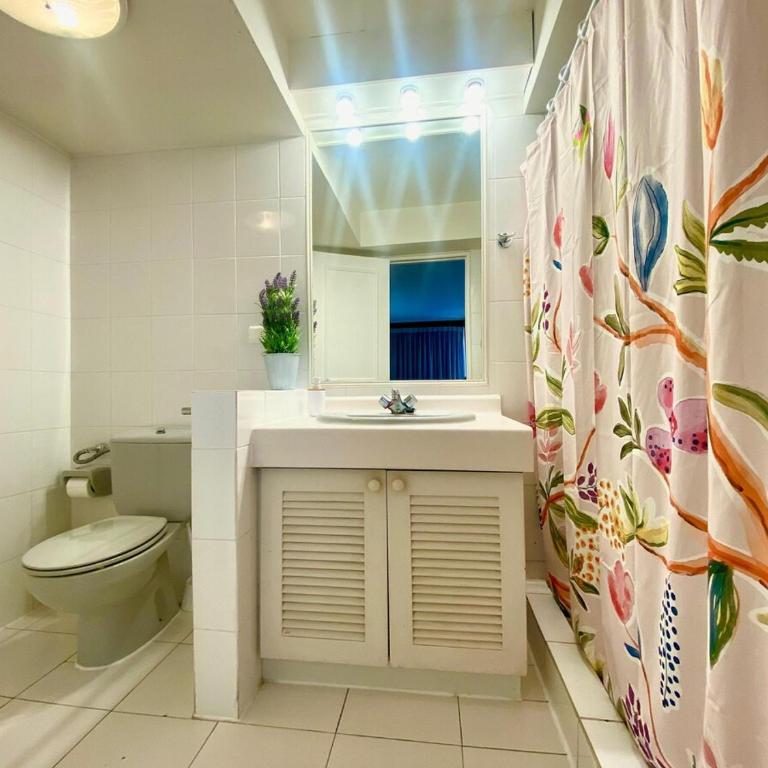Espectacular departamento de primera linea - Three-Bedroom Apartment with Sea View - 14
