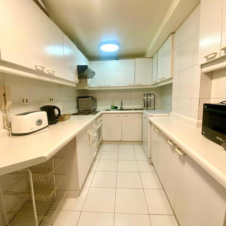 Espectacular departamento de primera linea - Three-Bedroom Apartment with Sea View - 24