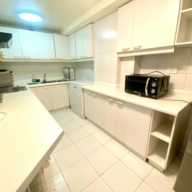 Espectacular departamento de primera linea - Three-Bedroom Apartment with Sea View - 26