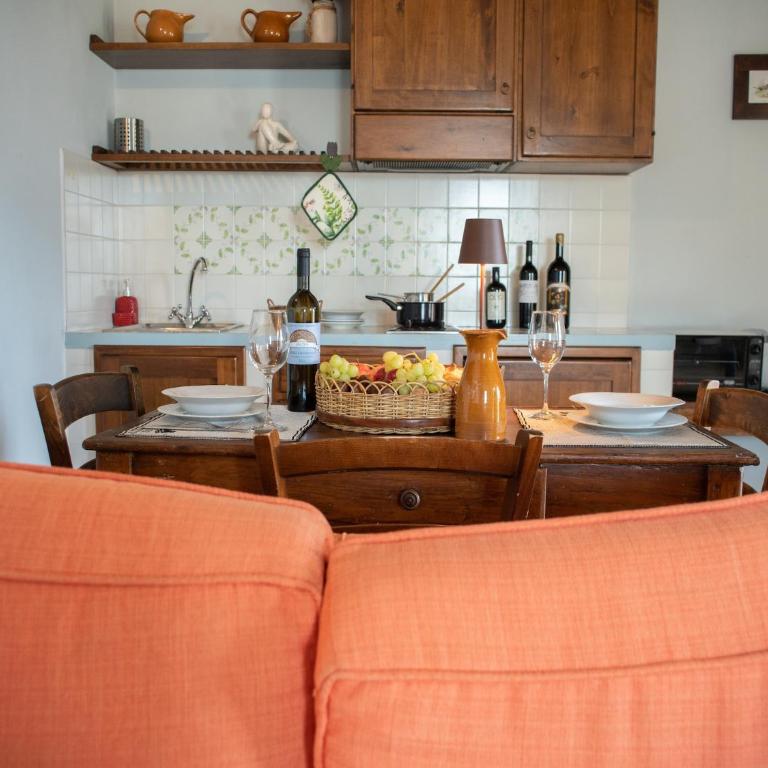 Apartment in farmhouse with pool - Appartamento - 25