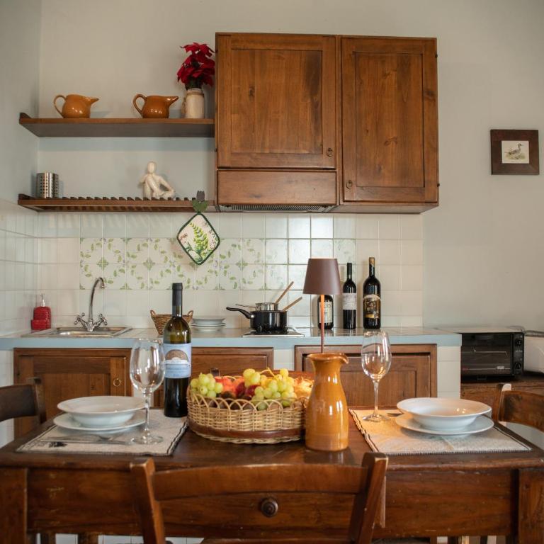 Apartment in farmhouse with pool - Appartamento - 3