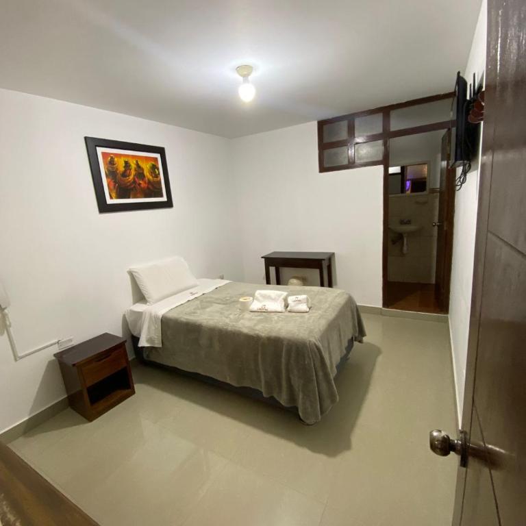 Hostal Libertad - Habitación Individual Económica - 1