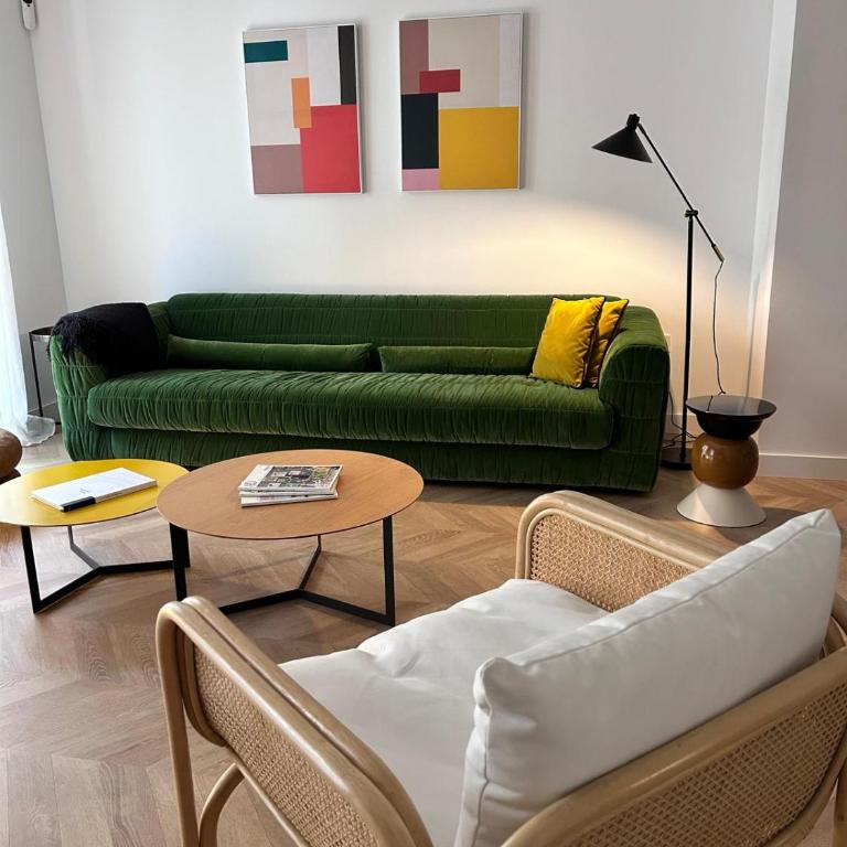 Piso encantador en el centro de Alicante - Three-Bedroom Deluxe Apartment - 17