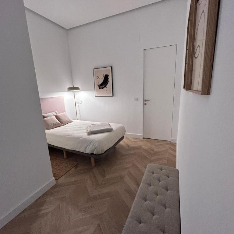 Piso encantador en el centro de Alicante - Three-Bedroom Deluxe Apartment - 24