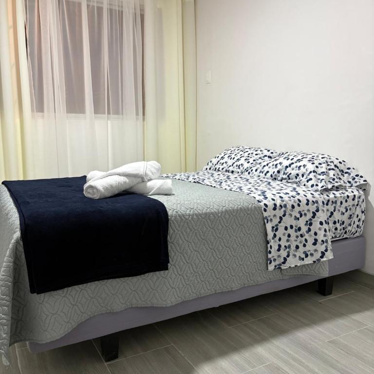 Casa moderna familiar para estadías confortables - Three-Bedroom Home - 26