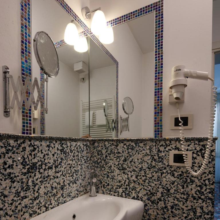 CityHotel Cristina Vicenza - Superior Double or Twin Room - 8