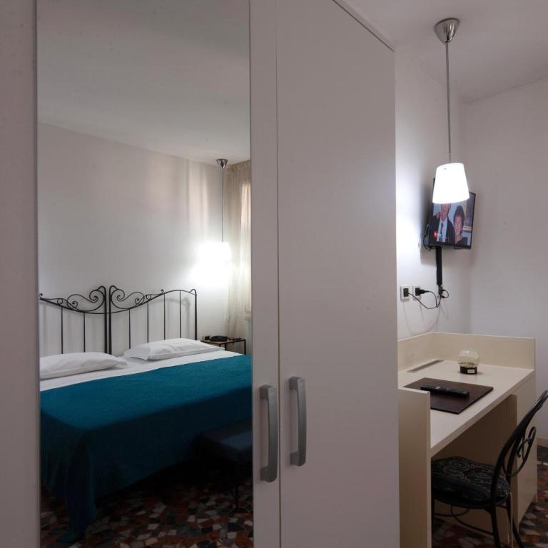 CityHotel Cristina Vicenza - Superior Double or Twin Room - 10