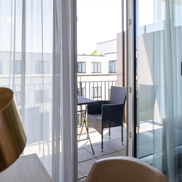 Wyndham Garden Munich Messe - Superior Zweibettzimmer mit Küchenzeile und Balkon - Nichtraucher - 6