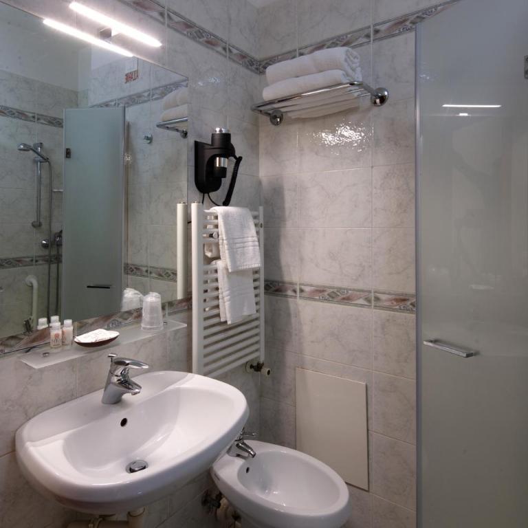 CityHotel Cristina Vicenza - Double or Twin Room - Disability Access - 3