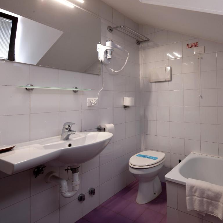 CityHotel Cristina Vicenza - Small Double Room - Attic - 2