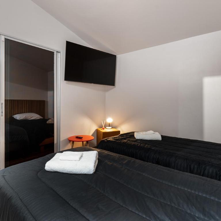 Poblado Mansion With Hot Tub & A/C Sleeps 9 - Villa - 8