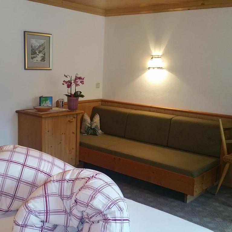 Pension Bergkristall - Doppelzimmer mit Balkon (3 Erwachsene) - 3
