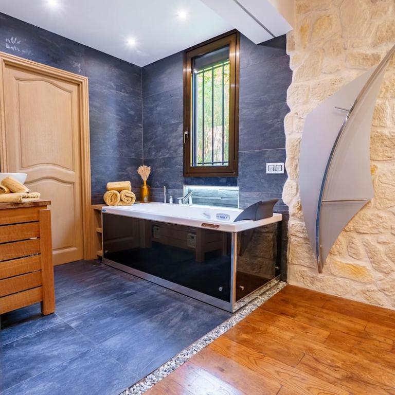 Appartment - Panoramic Sea View - Swimming Pool - Appartement 3 Chambres - Vue sur Mer - 18