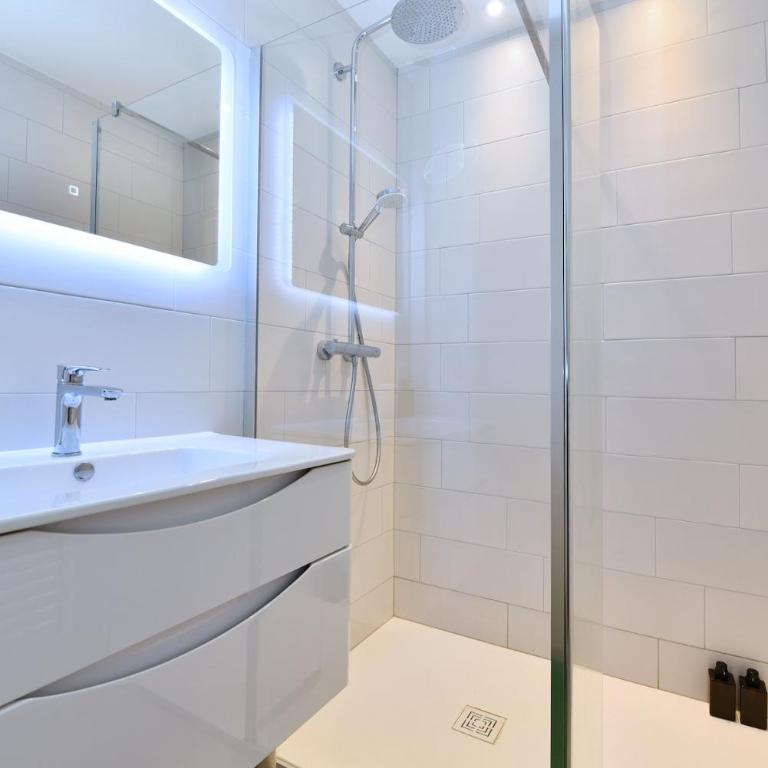 Beautiful and bright apartment - Appartamento con 2 Camere da Letto - 7