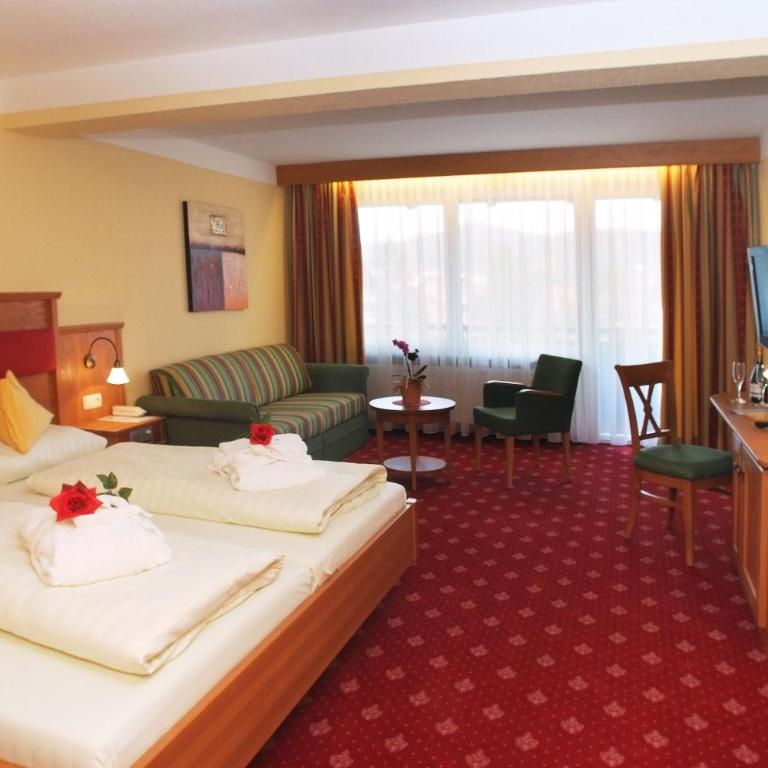 Ferienhotel Hubertus - ausgewählte Getränke inklusive - Deluxe Doppelzimmer mit Balkon - 1