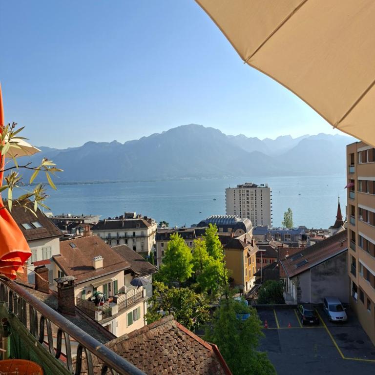 Inspiration room, lake, mountains, balcony in Montreux city center - Doppelzimmer mit Seeblick - 19