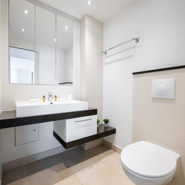 Le Coq Eileen Gray – Garage - AC - WIFI - Appartement - 7
